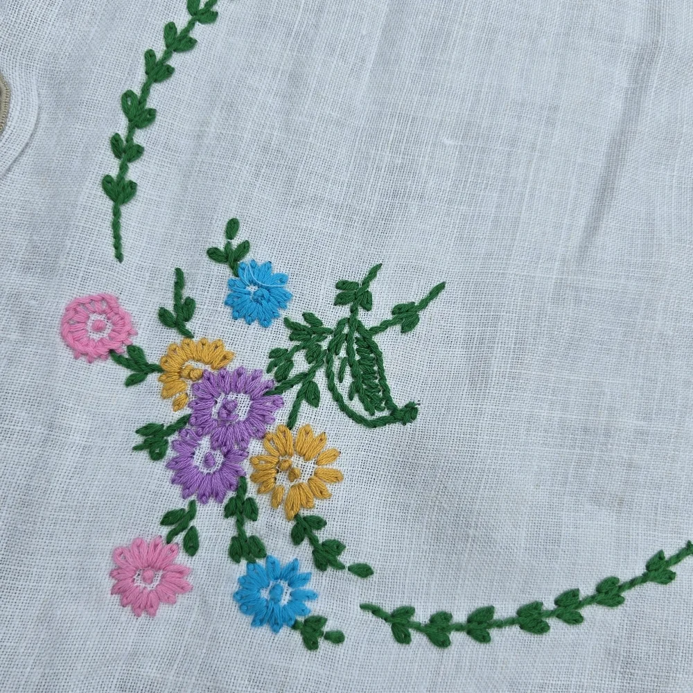 Vintage Cottagecore Tablecloth / Table Topper 39x39 with Floral Hand Embroidery